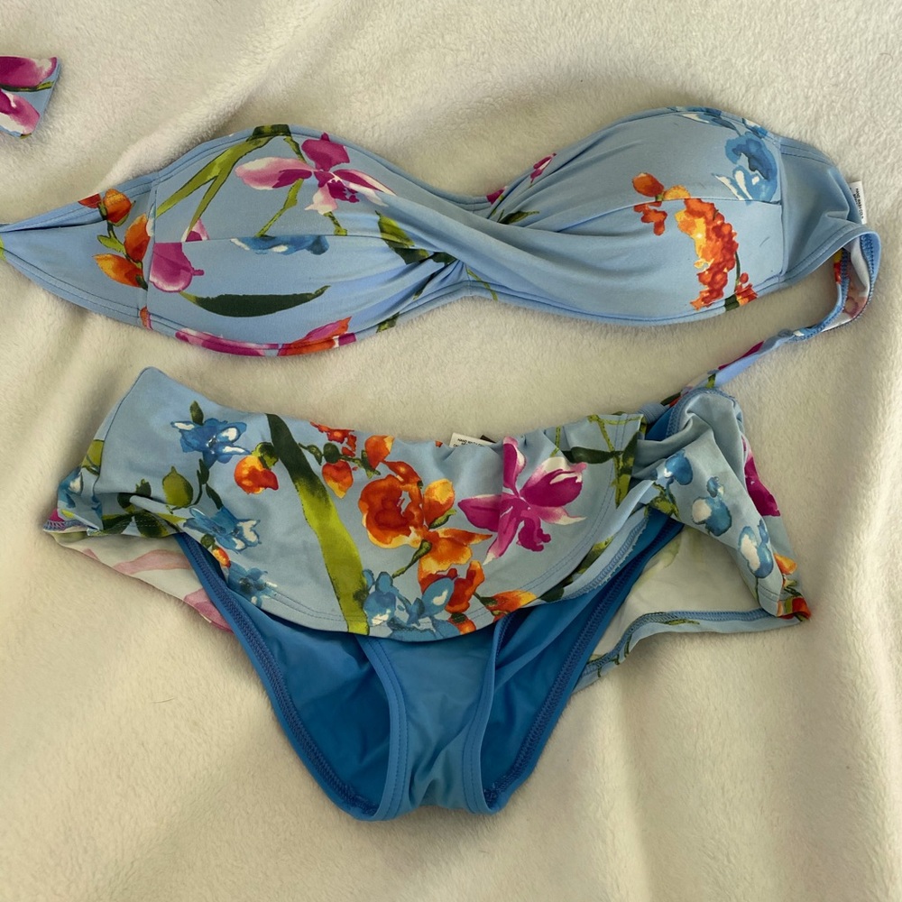 Tommy Bahama bikini size small